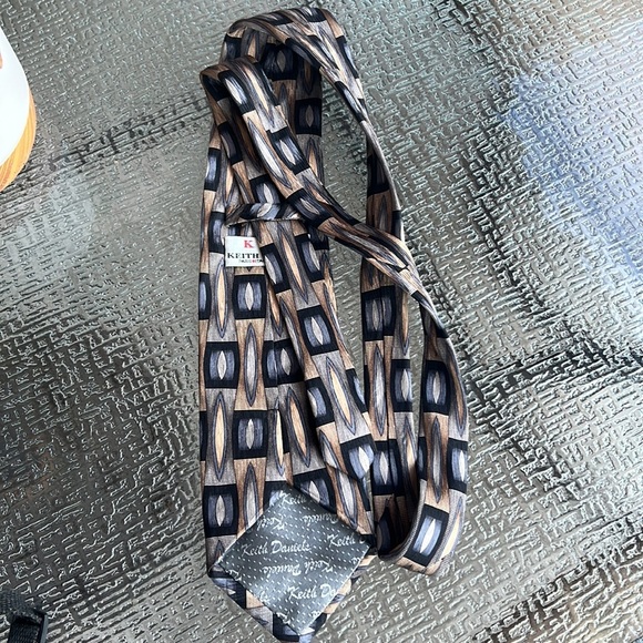 Dress tie - Picture 3 of 5